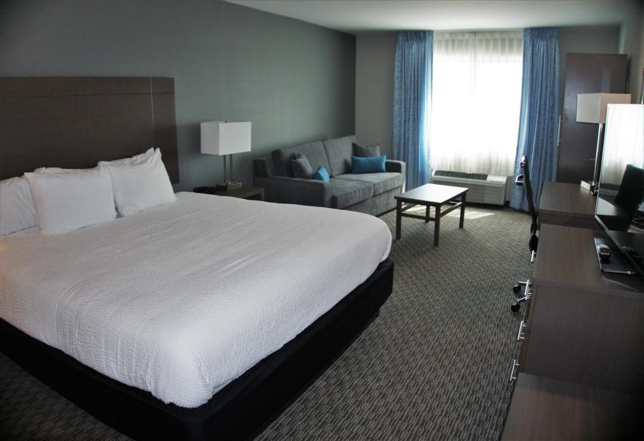 פורט דודג' Brookstone Inn & Suites מראה חיצוני תמונה