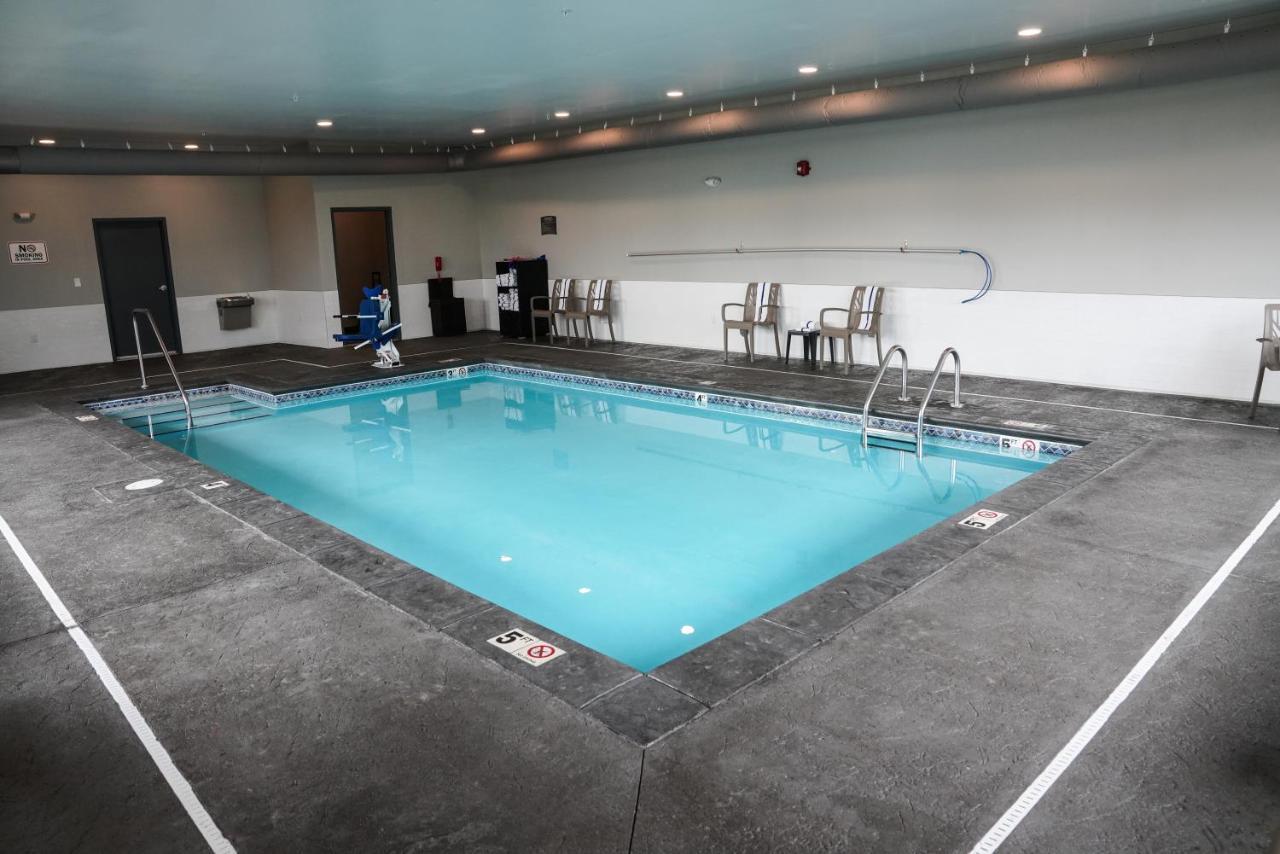 פורט דודג' Brookstone Inn & Suites מראה חיצוני תמונה